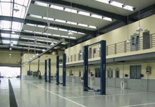 專業(yè)房屋維修與裝修服務(wù) 一站式解決廚房防水、辦公室工裝及管道疏通需求